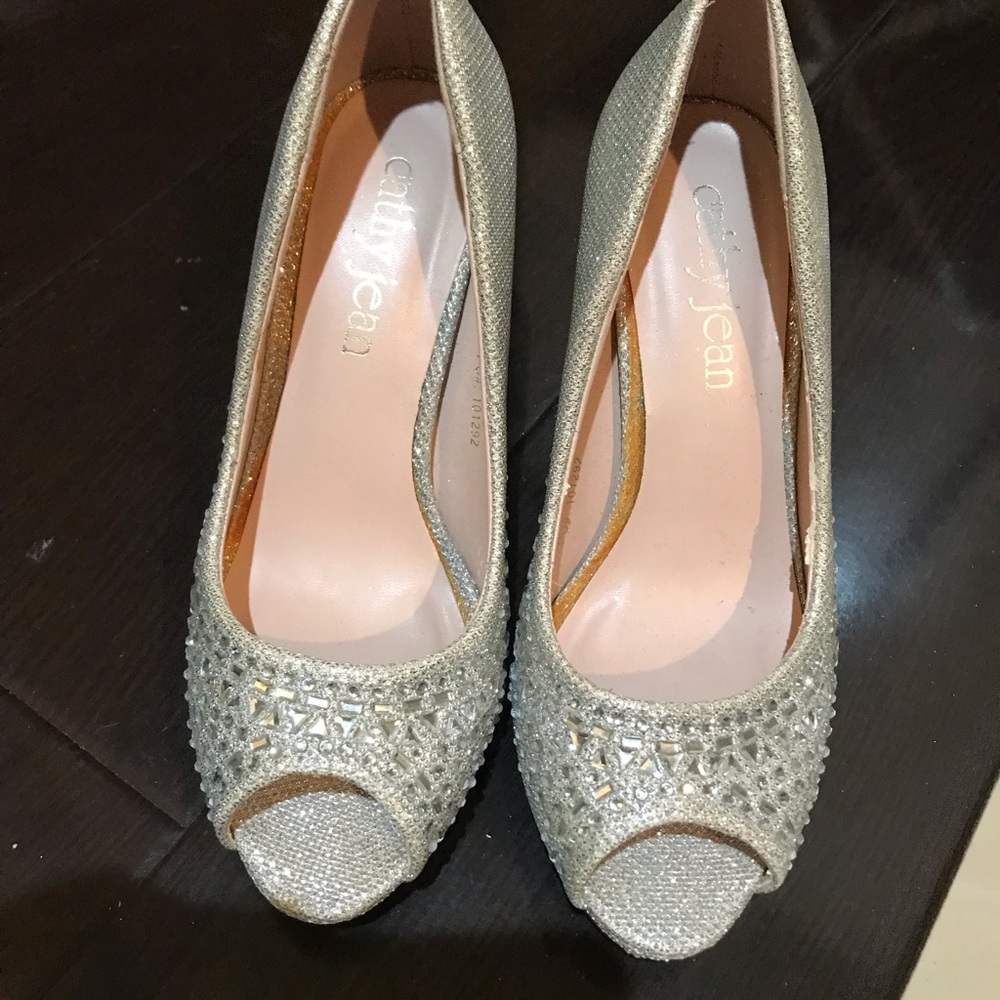Silver Cathay jean heels.